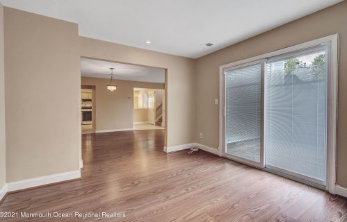 13 Jennings Ct, East Freehold NJ  07728-4320 exterior