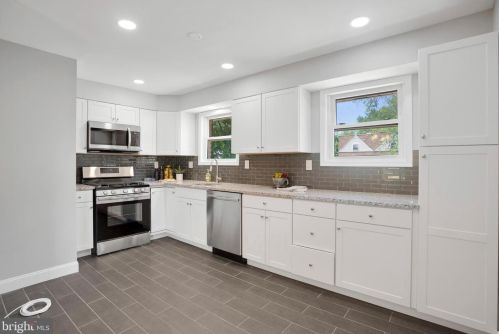 1730 Hills Dr, Norristown PA  19401-5702 exterior