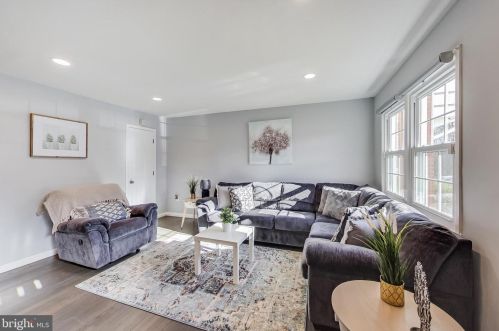 14717 Barksdale St, Woodbridge, VA 22193-1703