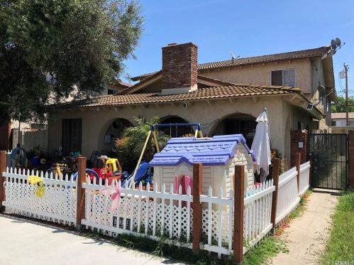 364 Freeman Ave, Long Beach, CA 90814-0850