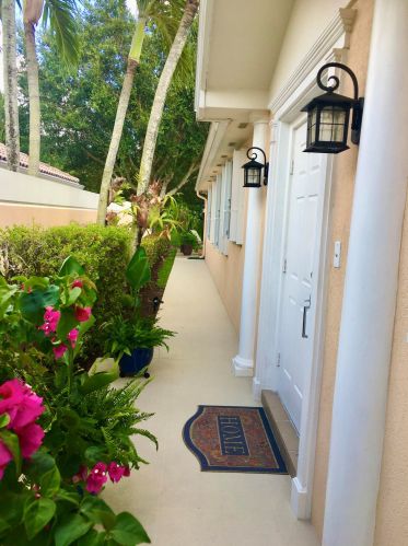 2840 Rio Claro Dr, West Palm Beach, FL 33414-3455
