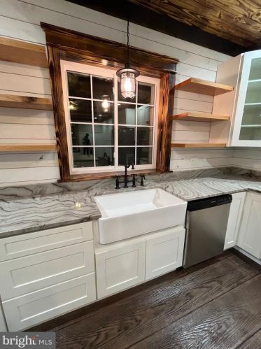 594 Baynesville Rd, Montross VA  22520-2325 exterior