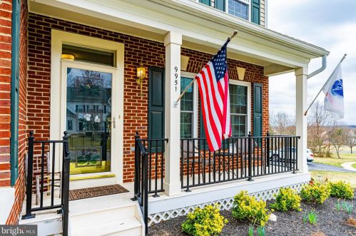 9951 Nethy Bridge Ct, Bristow, VA 20136-2600