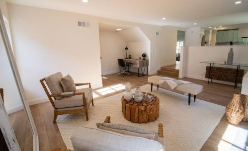 1527 Linda Sue Ln, Encinitas CA  92024-2424 exterior