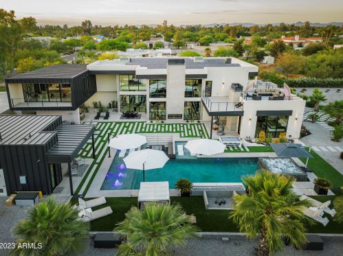 10019 57th St, Scottsdale AZ  85253-1137 exterior