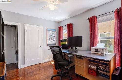 2834 60 Ave, Oakland CA 94605-1504 exterior