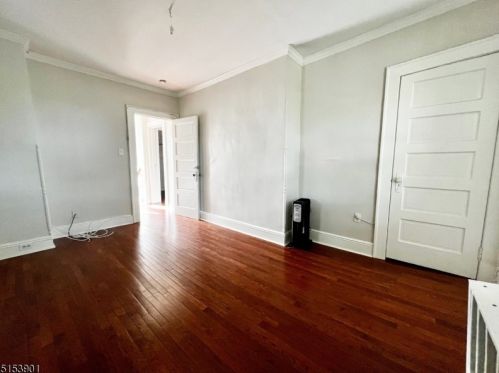 59 Centre St, Nutley NJ  07110-3726 exterior