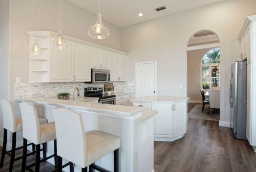 1722 Mockingbird Dr, Fort Pierce FL  34986-2049 exterior