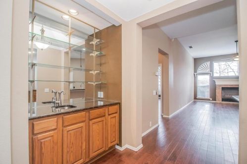 7020 Jasper Dr, Plano TX  75074-8750 exterior