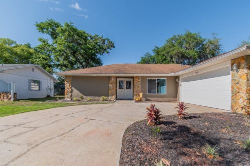 12403 Golden Oak Cir, Port Richey, FL 34669-2728
