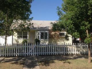 715 Lincoln Ave, Lodi, CA 95240-1028