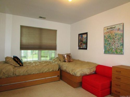 73 Hidden Ridge Dr, Monticello NY  12701-3083 exterior