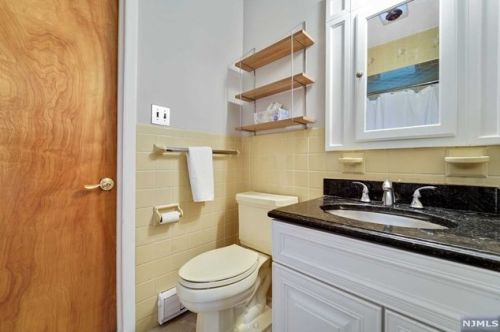 6 Marion Rd, Verona NJ  07044-1420 exterior