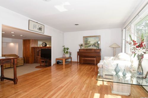 55 Greenvale Dr, Elwood NY  11731-4117 exterior