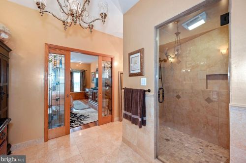 8315 Collins Ave, Camden NJ  08109-3568 exterior