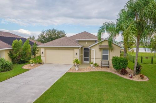 18112 Horizon Vw Blvd, Lehigh Acres FL 33972-4813 exterior