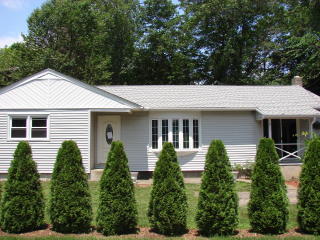 6 Dorien Dr, Norwich, CT 06360-4862