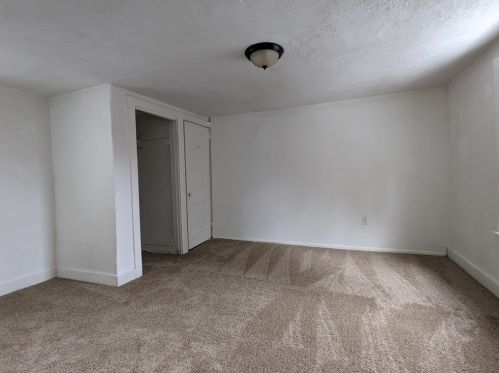 2194 Pauline Ave, Pittsburgh PA  15216-3517 exterior