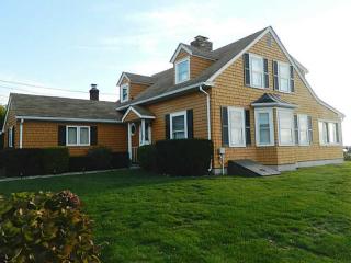 298 Colonel John Gardner Rd, South Kingstown, RI 02882-1538