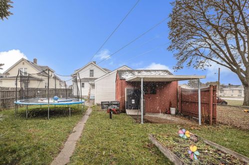 544 8 St, Mishawaka IN 46544-4841 exterior