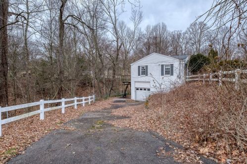 10 Oakwood Ter, Oakmont PA  15139-1016 exterior