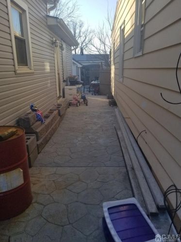 727 Parker St, Perth Amboy NJ  08861-2915 exterior