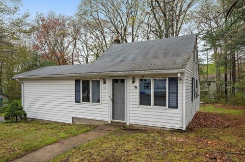 10 Leon Rd, Holbrook, MA 02343-1628