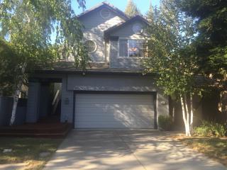 32 Sage Hill Ct, Danville, CA 94526-5639