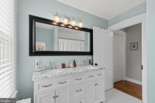 206 Lemon St, Lancaster PA  17602-2333 exterior
