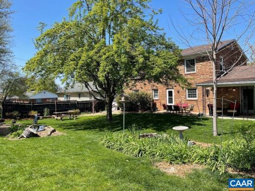 1054 Chestnut Dr, Harrisonburg VA  22801-1608 exterior