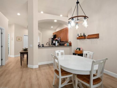 6196 Mandalay Cir, Naples FL  34112-1908 exterior