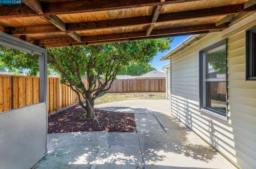 17349 Via Alamitos, San Lorenzo CA  94580-3503 exterior