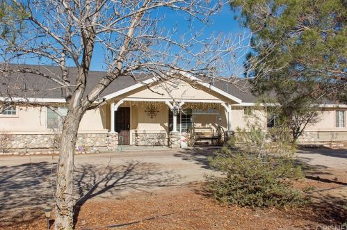 8219 Avenue, Lancaster, CA 93536-8788