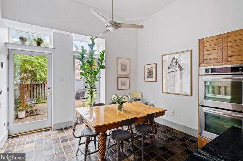 1708 Green St, Philadelphia PA 19130-7023 exterior