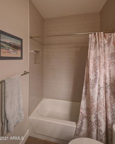 6409 Wahalla Ln, Glendale AZ 85308-5579 exterior