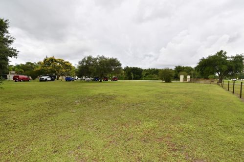 3500 Boggy Crk Rd, Kissimmee FL 34744-9413 exterior