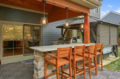 1655 Blackburn Heights Dr, Sewickley PA  15143-8627 exterior