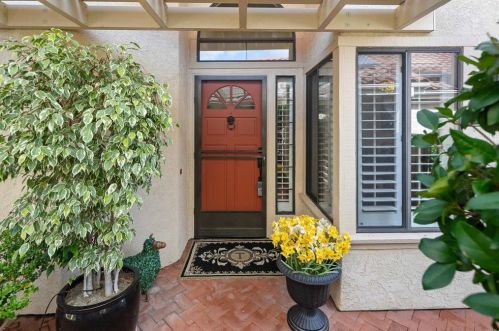 28782 Vista Valley Dr, Vista CA  92084-2223 exterior