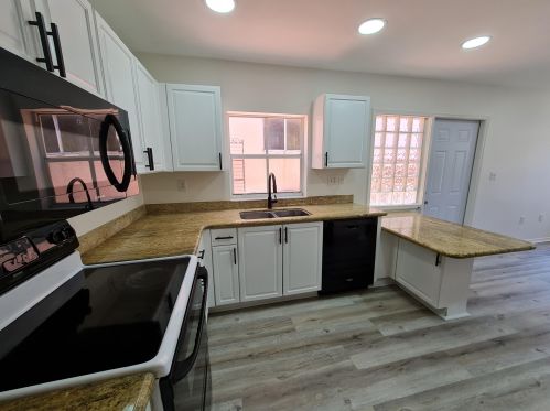 3245 36th Ave, Hollywood FL  33021-1344 exterior