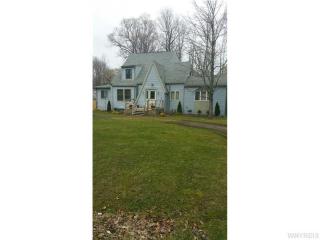 9703 Maplewood St, Angola NY  14006-9473 exterior