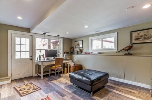 6 Wakeland Rd, Dover MA  02030-2055 exterior