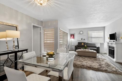 11557 10th St, Hollywood, FL 33026-4333