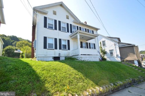 120 Erdman St, Bangor, PA 18013-2042