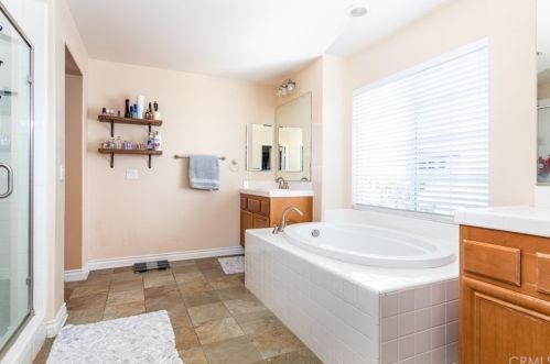 27404 Lock Haven Ct, Temecula CA  92591-4423 exterior