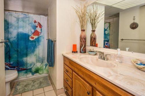 615 Almond St, Liberty Farms CA  95620-2705 exterior