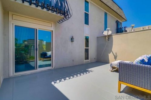 3104 Orleans, San Diego CA  92110-5947 exterior