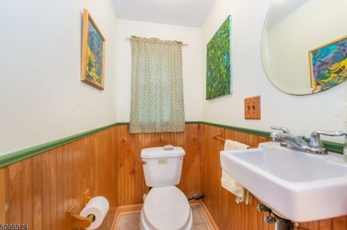 29 Glenwood Ave, Bloomfield NJ  07003-2202 exterior