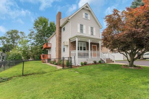 995 Linda Ave, Thornwood, NY 10594-1636