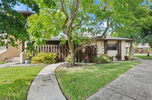 716 12th Ct, Cape Coral, FL 33909-0031