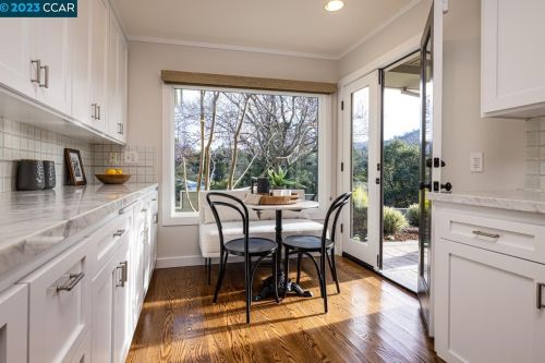 9 Southwood Dr, Orinda CA  94563-3010 exterior